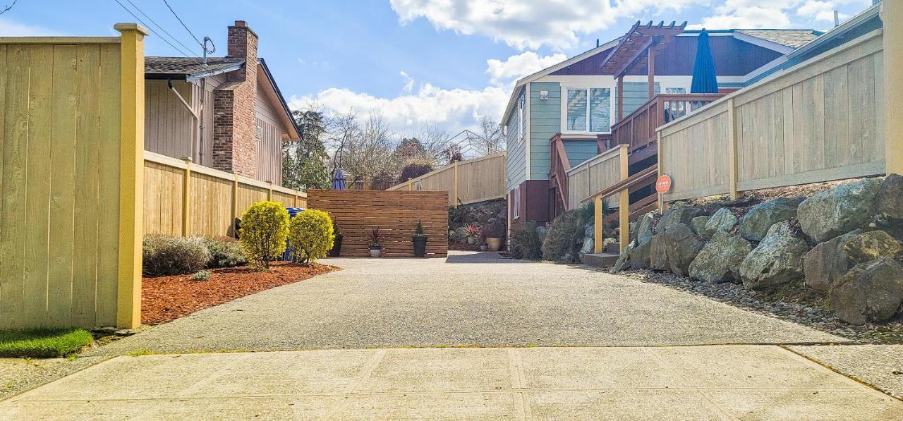 Modern Seattle Oasis Apartment Exterior photo