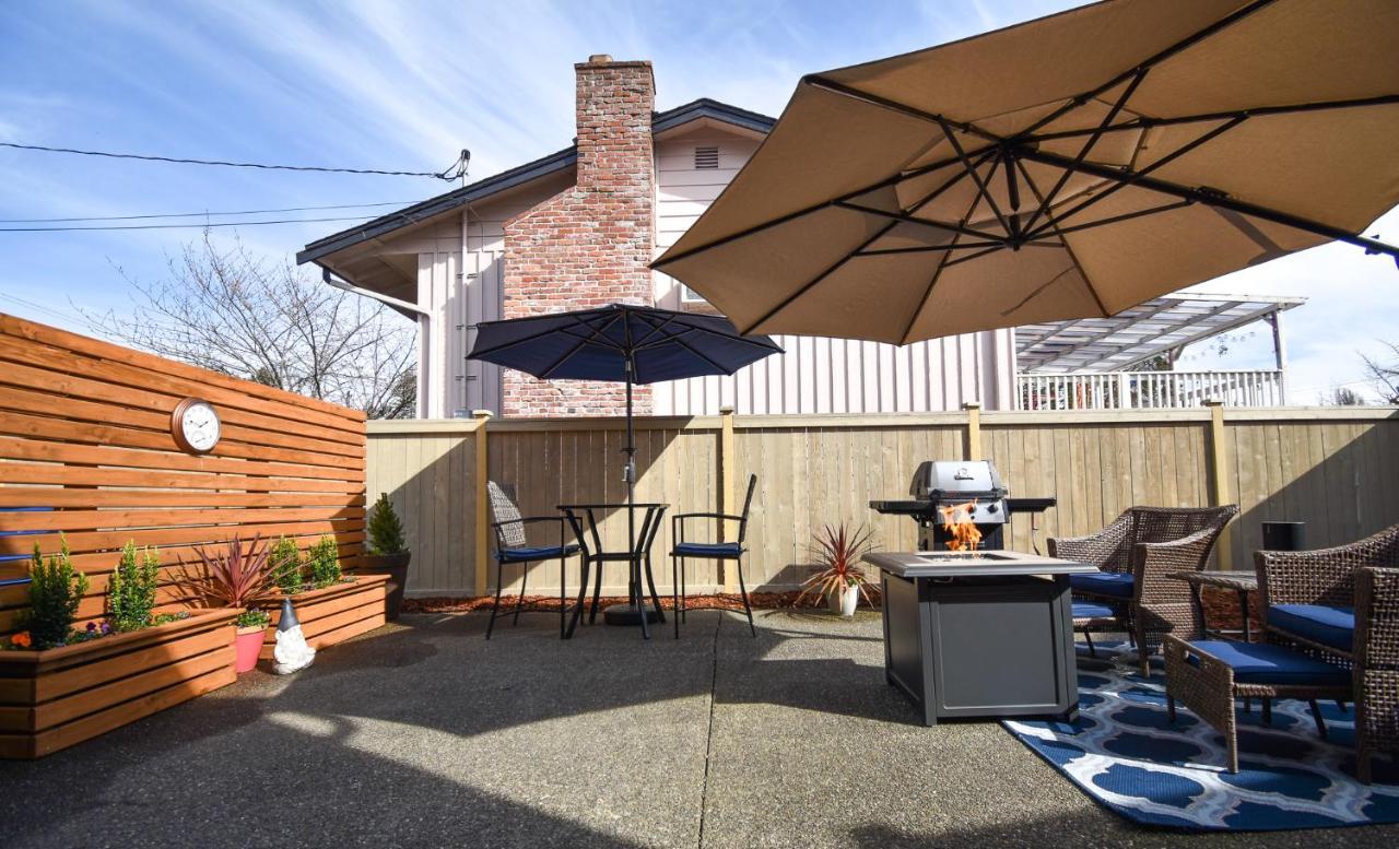 Modern Seattle Oasis Apartment Exterior photo